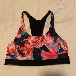 Lululemon sports bra